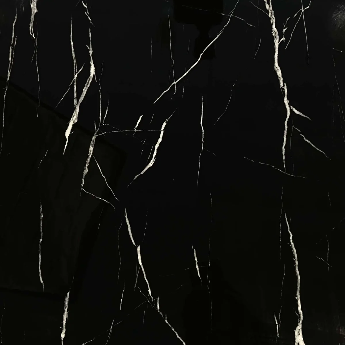 Revestimiento muro Interior laminada tipo mármol diseño sicilia negro 122x 240 cm
